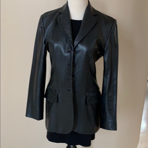 Iris Singer Black Lambskin 4 Button Blazer. 4 - Picture 8 of 8